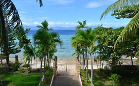 Private Beachfront Accommodation With Ocean View And Direct Reef Access